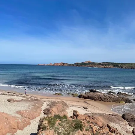 Isola Rossa Vista Mozzafiato Sul Mare דירה
