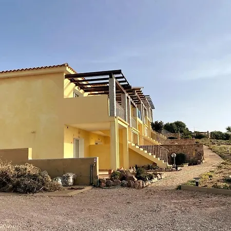 Isola Rossa Vista Mozzafiato Sul Mare