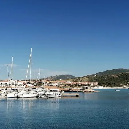 Isola Rossa Vista Mozzafiato Sul Mare דירה