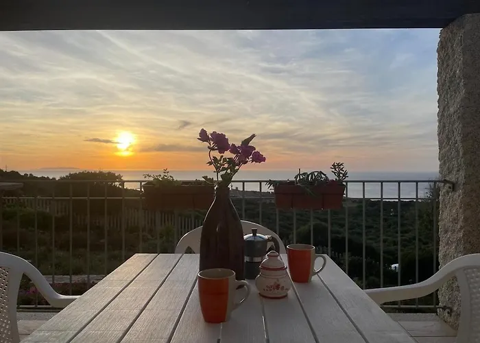 Isola Rossa Vista Mozzafiato Sul Mare 公寓 *